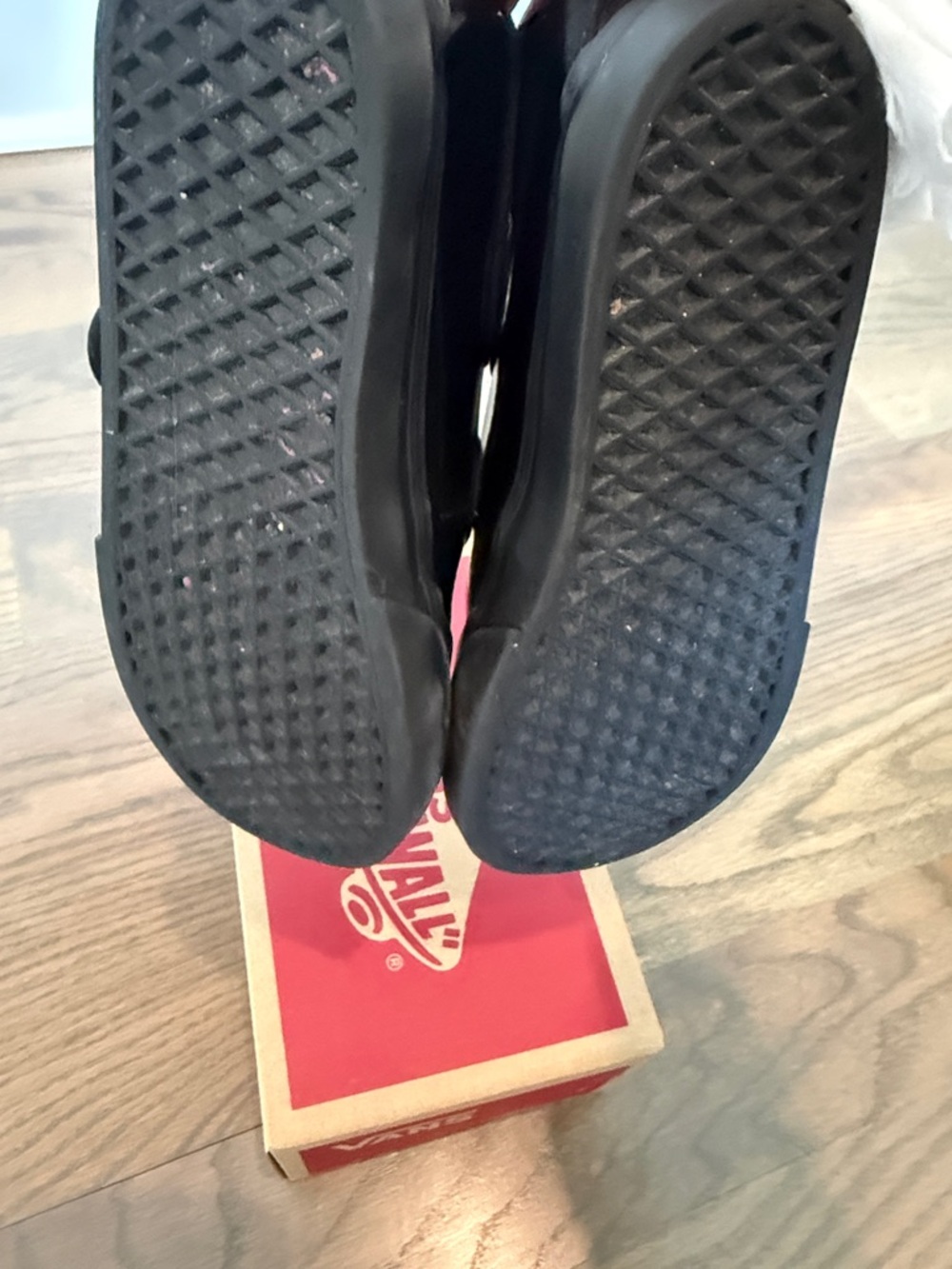 Girls Vans Maryjane toddler Shoe w/box - Picture 6 of 6